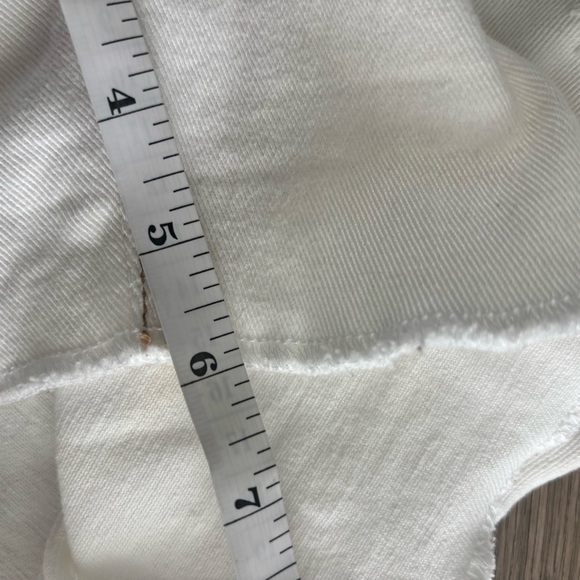 Womens Juniors Dollhouse Distressed Jean Shorts White Denim Size 11 - Picture 7 of 7